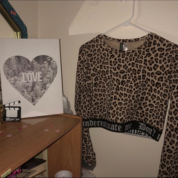 Crop top - Picture 2 of 3